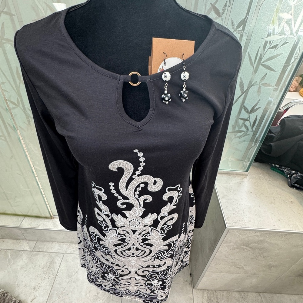 New Black and White Dress with Matching Earrings.